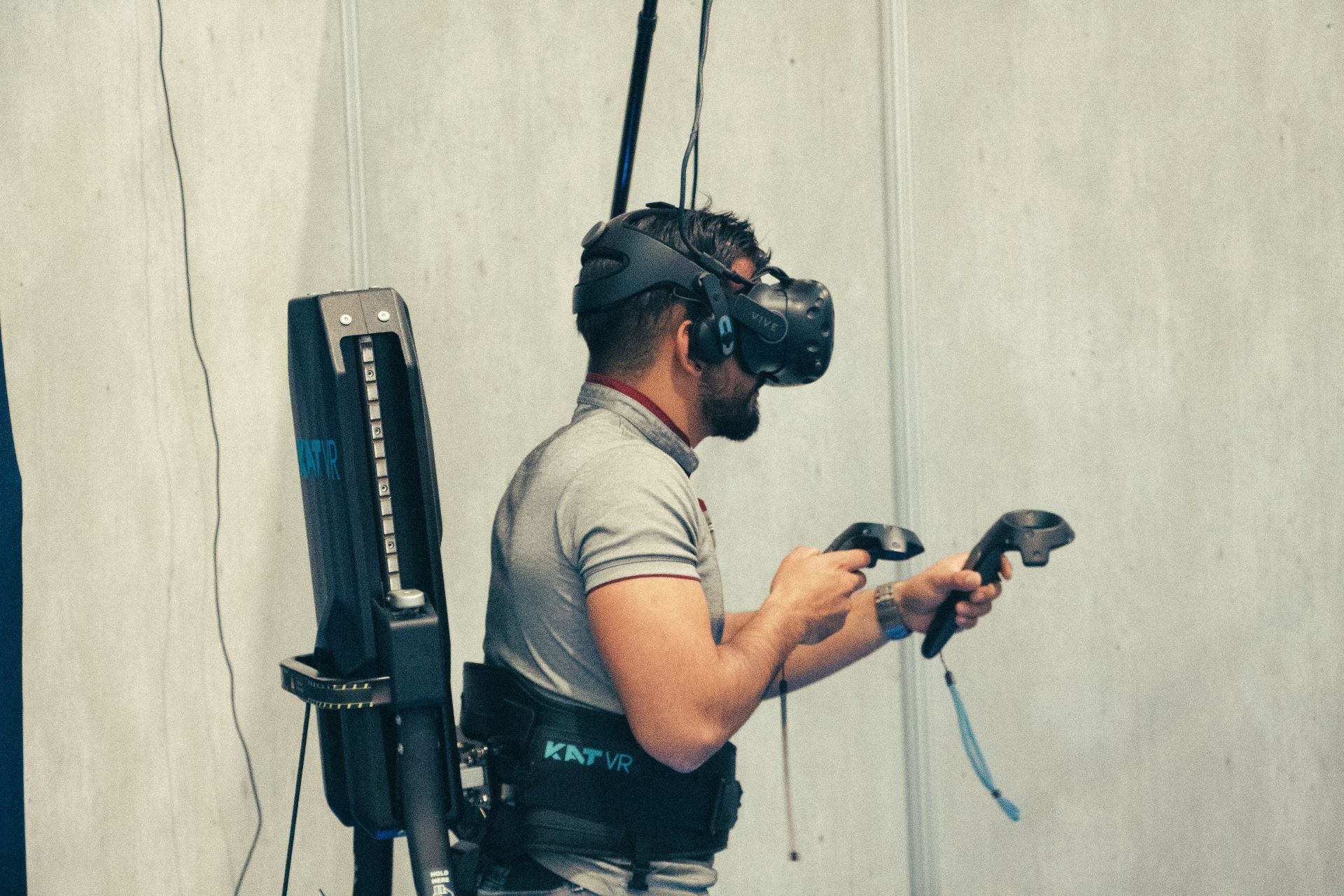Thrill Safely Extreme Sports Immersed In Virtual Reality